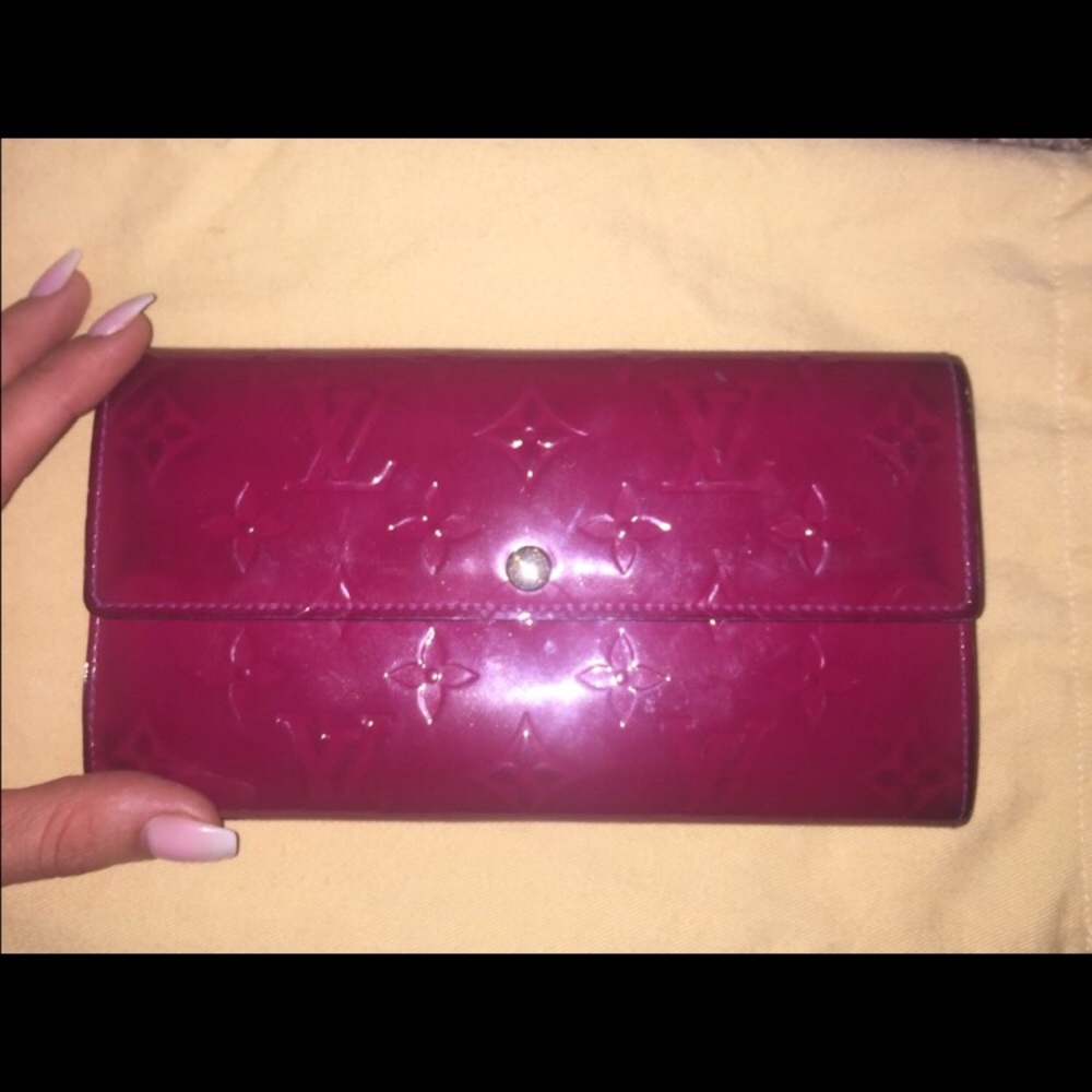 Louis Vuitton wallet 100% authenticate - Picture 5 of 6